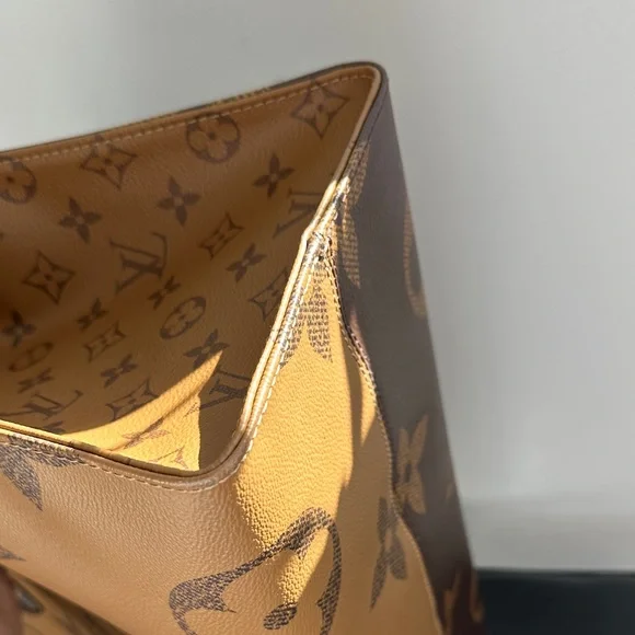 Louis Vuitton Monogram Reverse On The Go GM - Picture 9 of 14